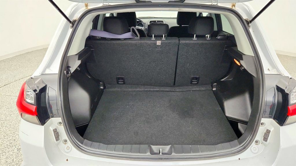 Used 2024 Mitsubishi Outlander Sport LE image 20