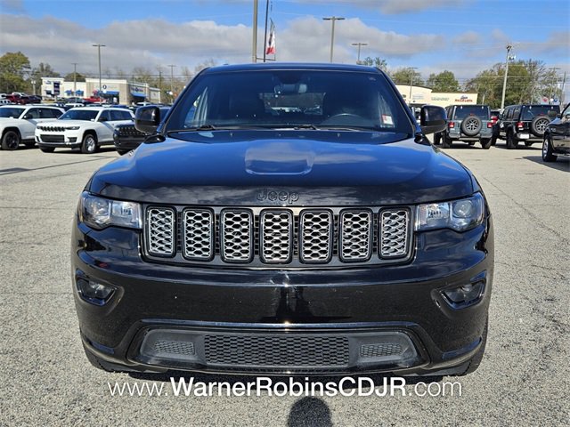 Used 2020 Jeep Grand Cherokee Altitude image 2