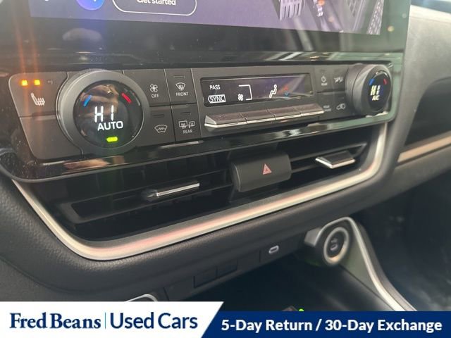 Used 2025 Toyota Grand Highlander AWD image 23