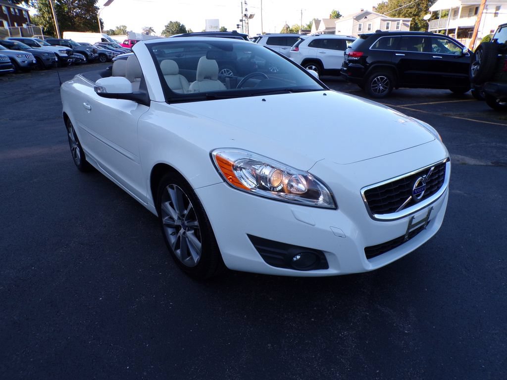Used 2012 Volvo C70 T5 FWD image 3
