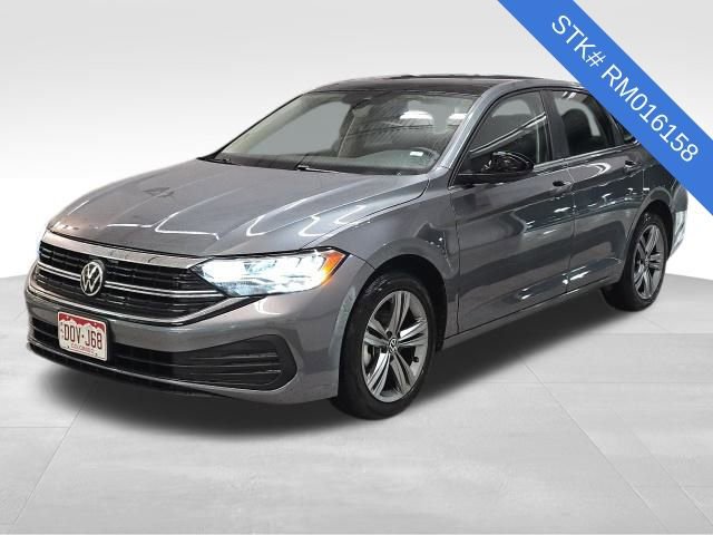 Used 2024 Volkswagen Jetta SE image 3