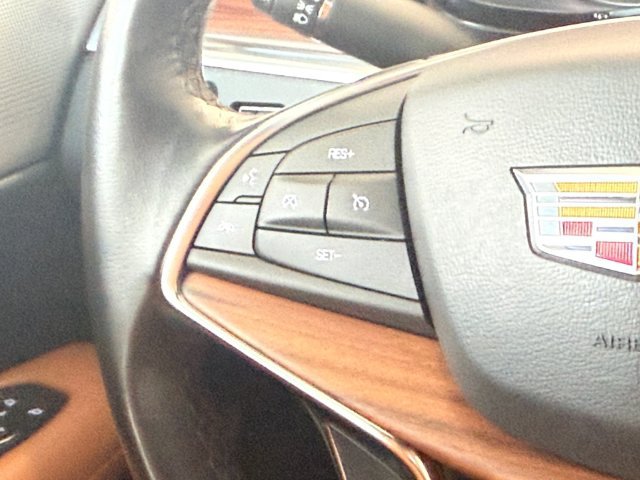 Used 2023 Cadillac XT5 Premium Luxury w/ Technology Package FWD image 10