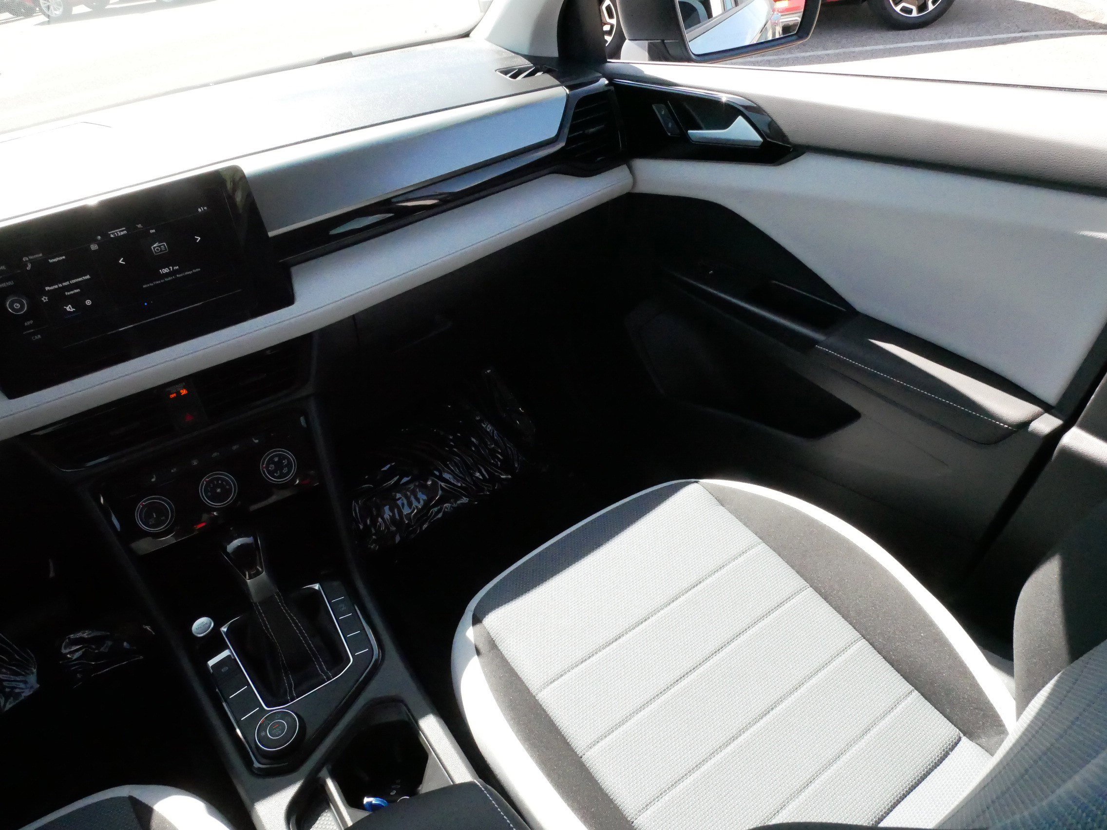 Certified 2025 Volkswagen Taos S AWD/4WD image 11
