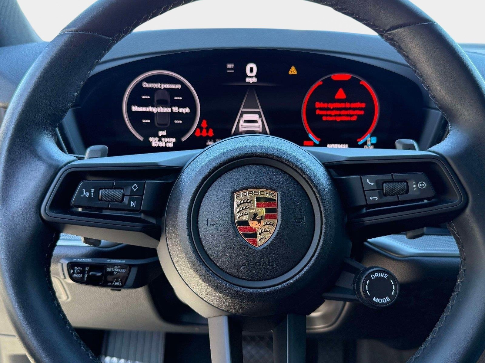 Used 2024 Porsche Cayenne image 47