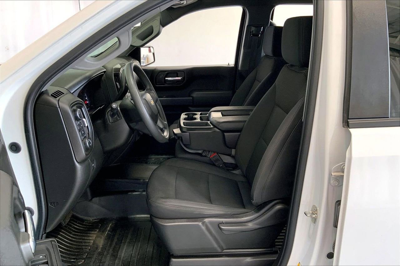 Used 2024 Chevrolet Silverado 1500 W/T AWD/4WD image 15