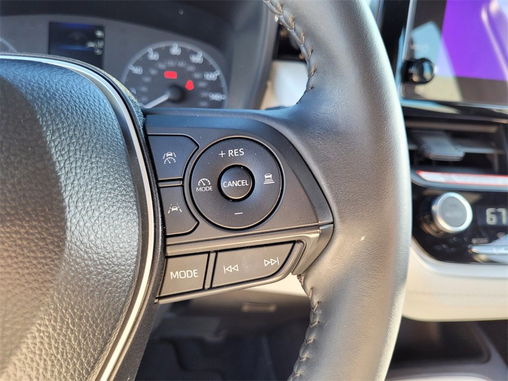 Certified 2025 Toyota Corolla SE image 22