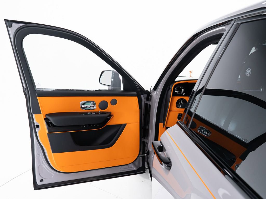 Used 2026 Rolls-Royce Cullinan AWD/4WD image 11