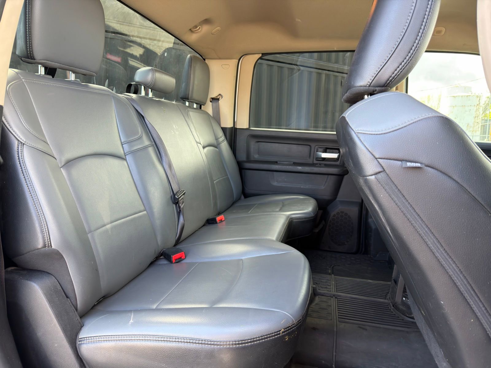 Used 2019 RAM 3500 Tradesman w/ Chrome Appearance Group image 13
