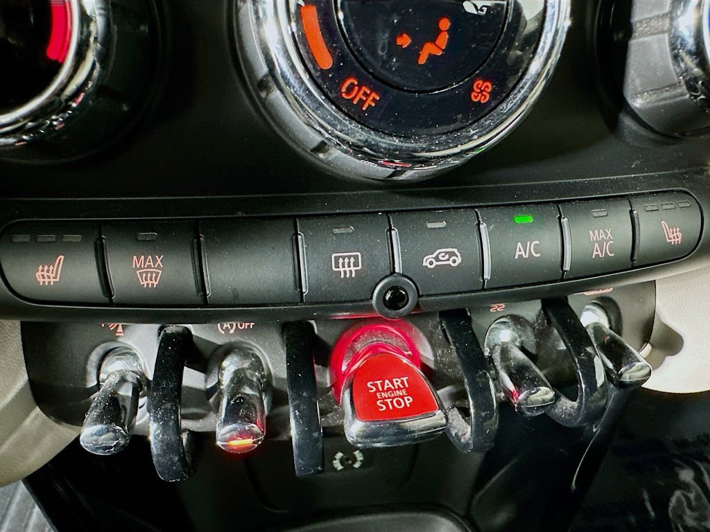 Used 2018 MINI Cooper Convertible image 22