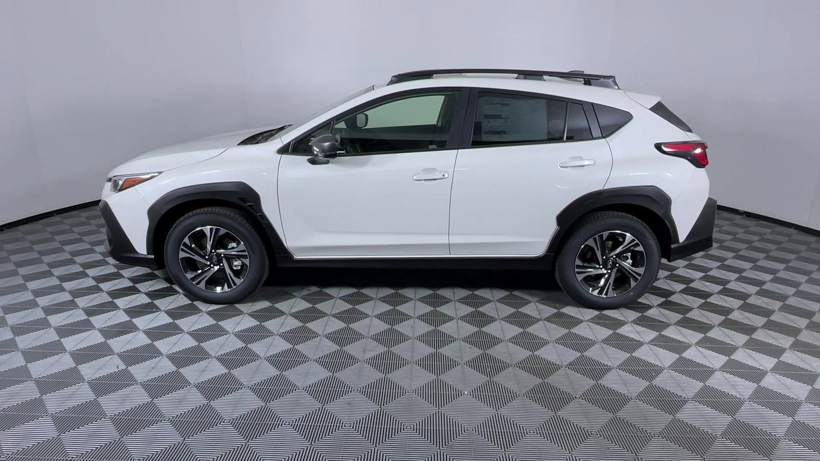 Used 2024 Subaru Crosstrek 2.0i Premium AWD/4WD image 5