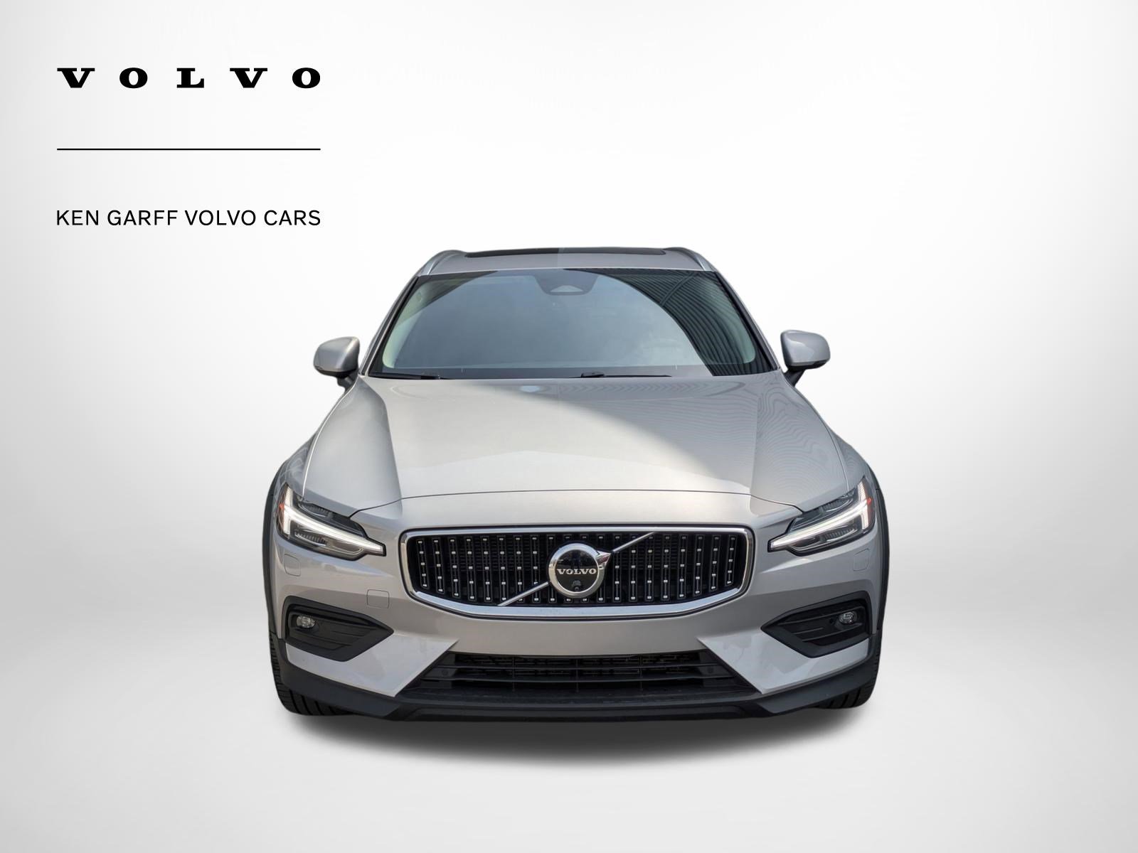 Used 2025 Volvo V60 B5 Cross Country Plus AWD/4WD image 9