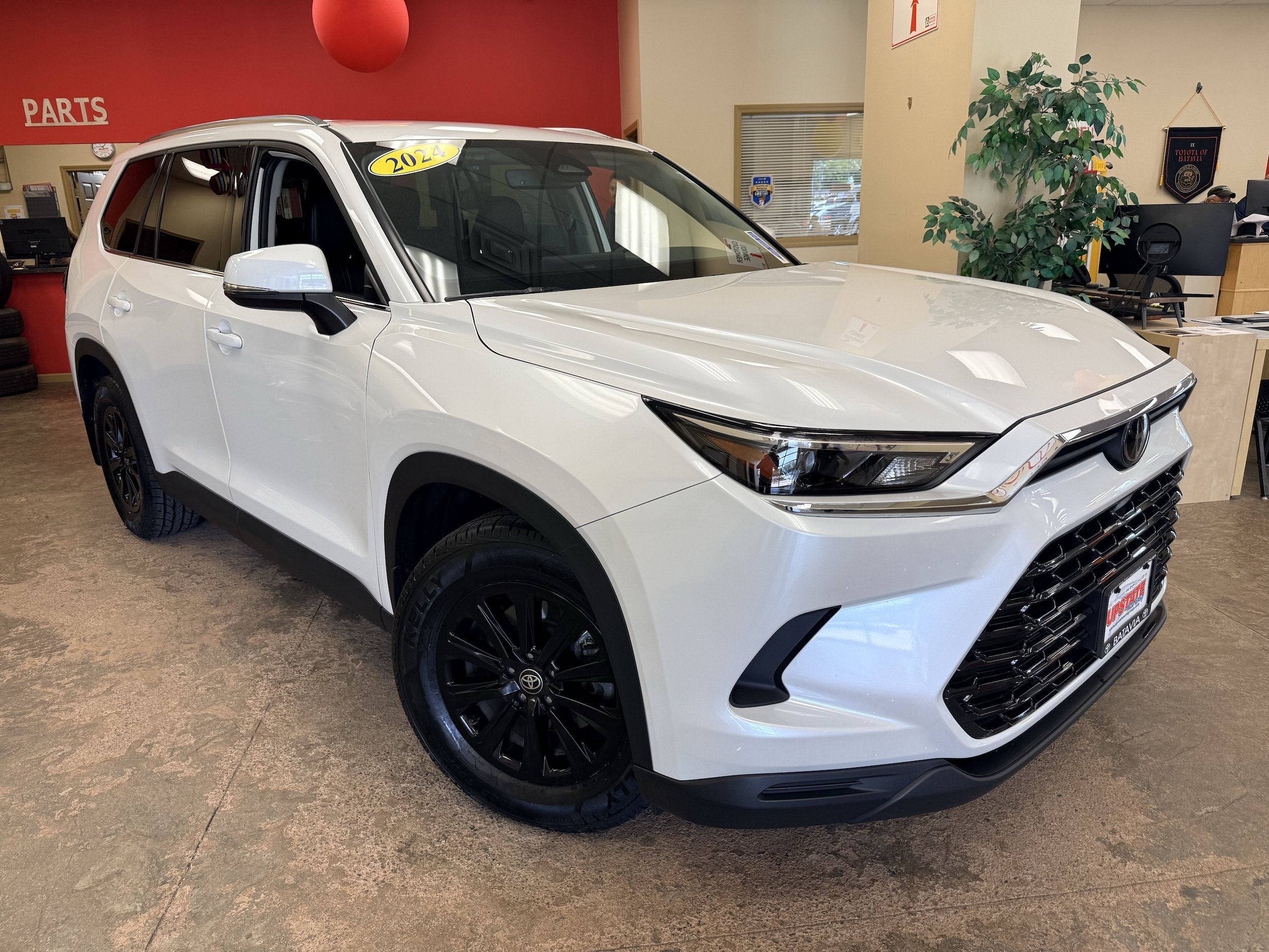 Used 2024 Toyota Grand Highlander AWD image 1