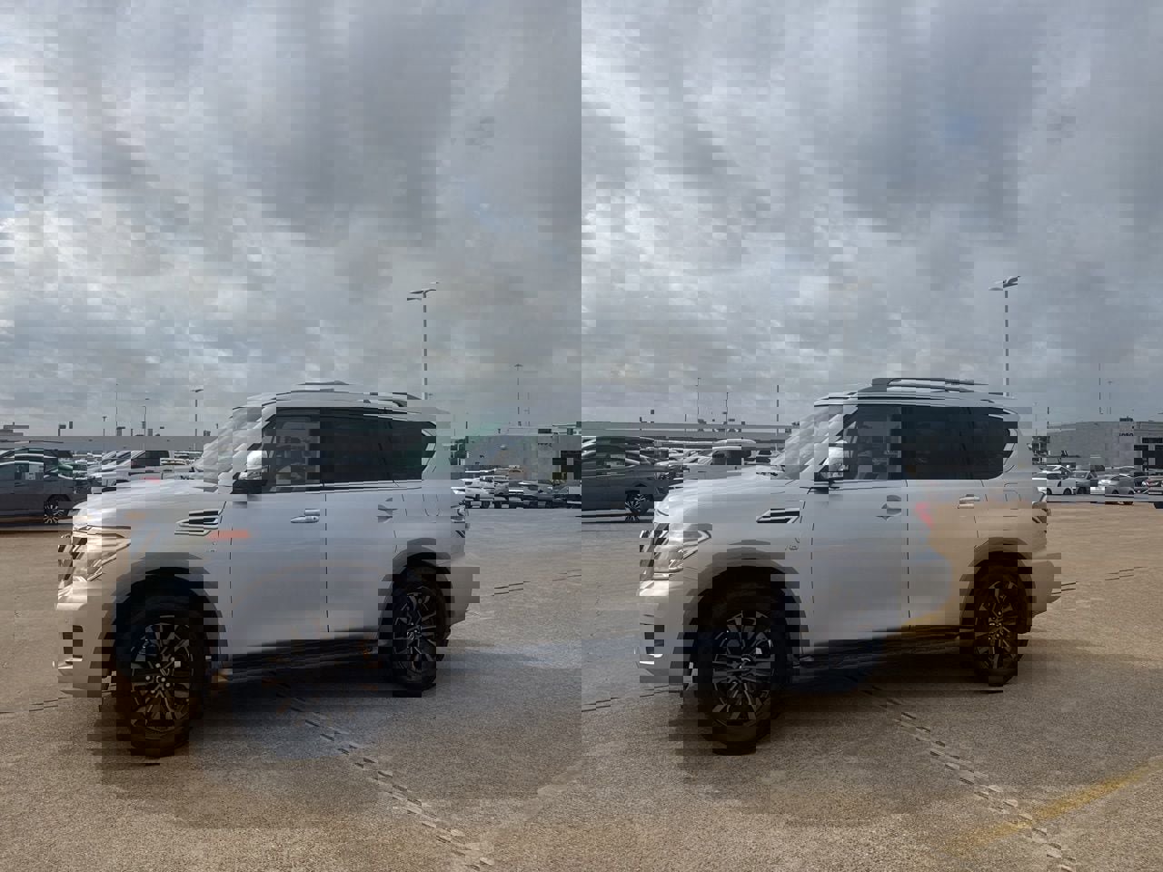 Used 2017 Nissan Armada Platinum image 11