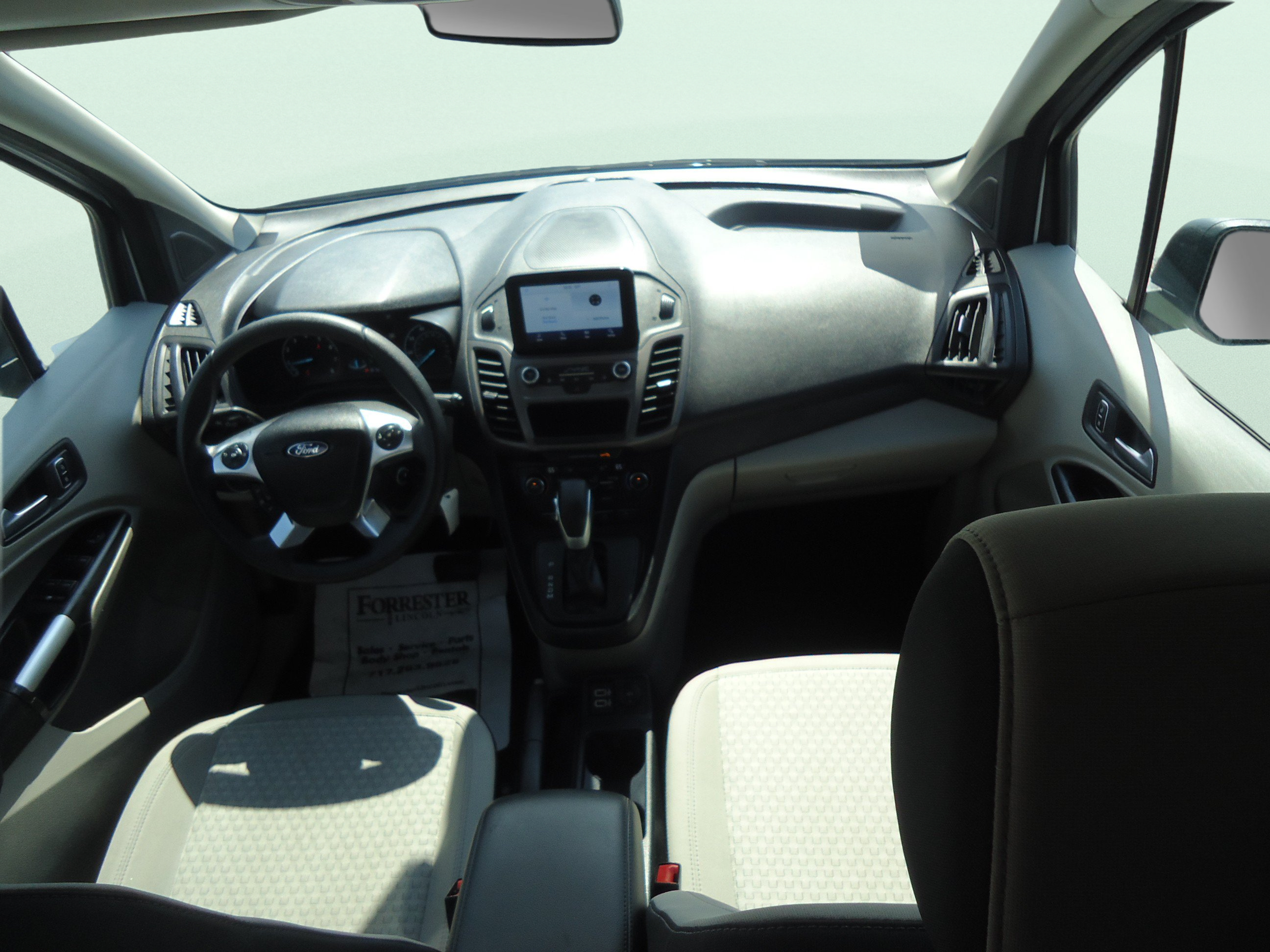 Used 2022 Ford Transit Connect XLT FWD image 11