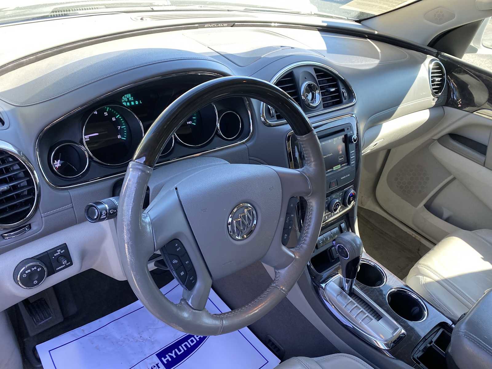 Used 2017 Buick Enclave Leather image 12