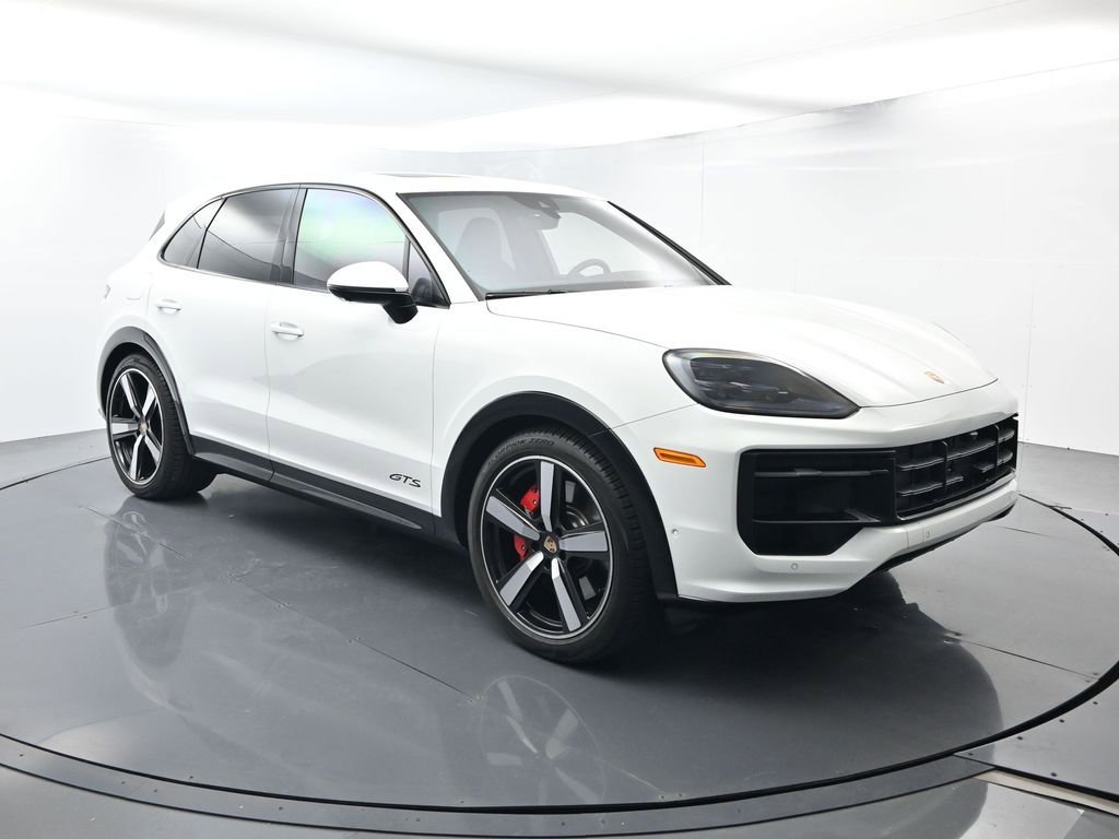 Certified 2026 Porsche Cayenne GTS AWD/4WD image 17