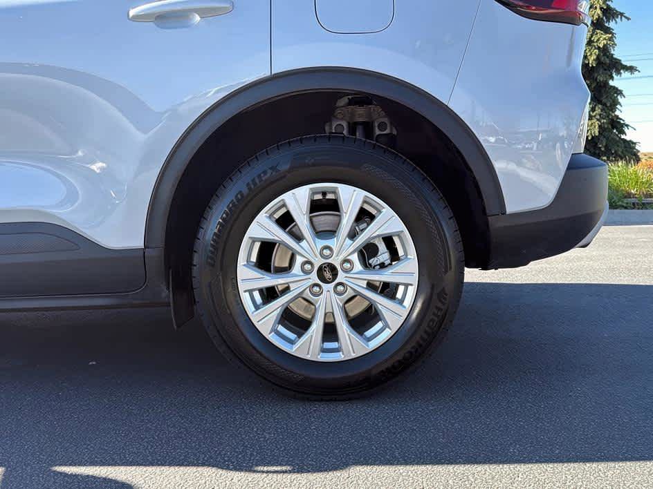Used 2025 Ford Escape Active AWD/4WD image 14