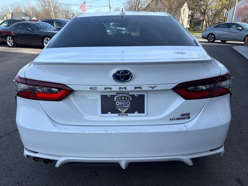 Used 2021 Toyota Camry SE FWD image 6