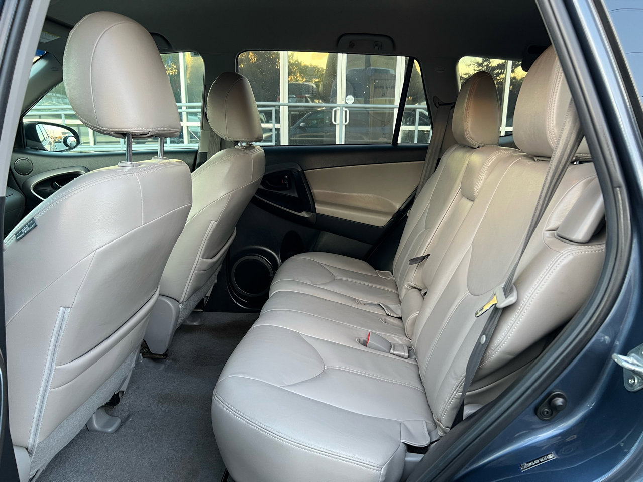 Used 2014 Toyota RAV4 EV image 12