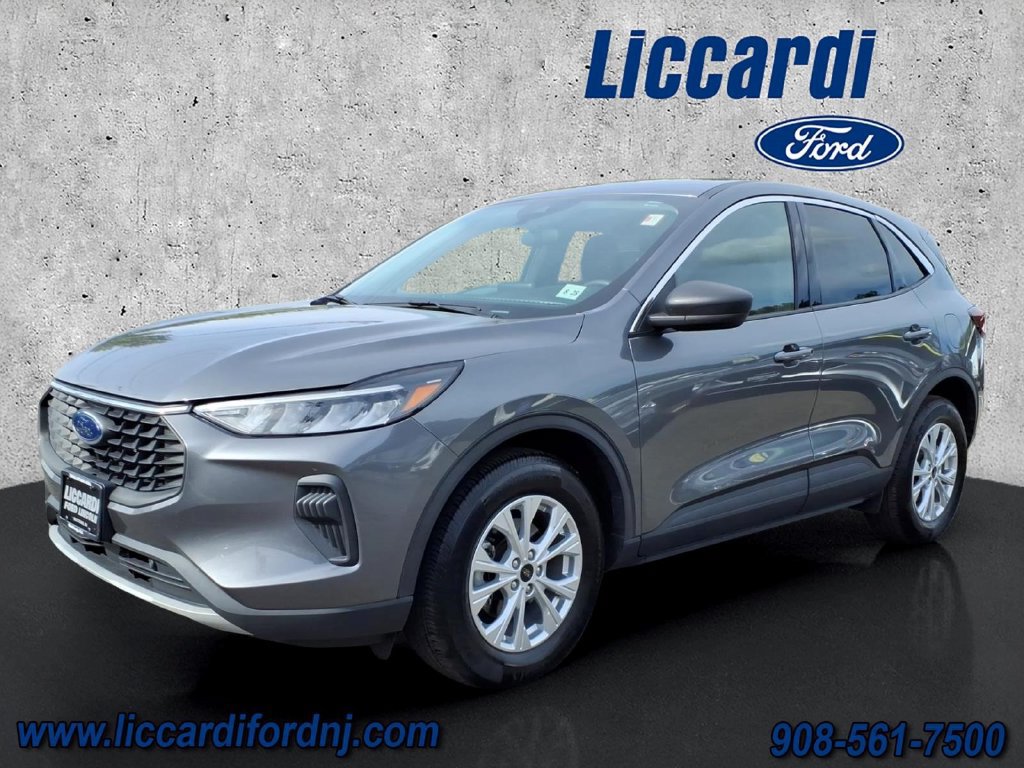 Used 2023 Ford Escape Active AWD/4WD image 3