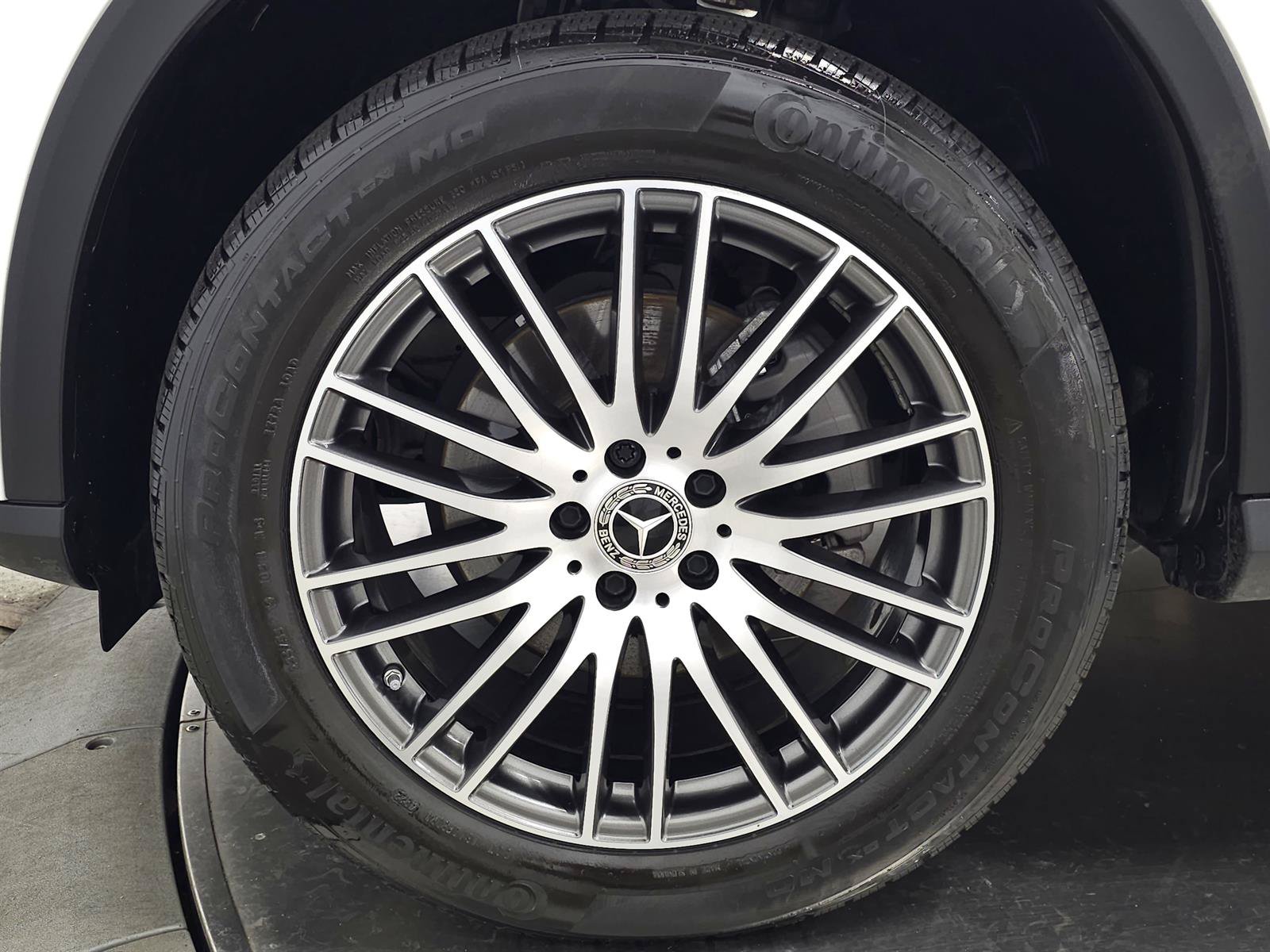 Used 2023 Mercedes-Benz GLC 300 4MATIC image 13
