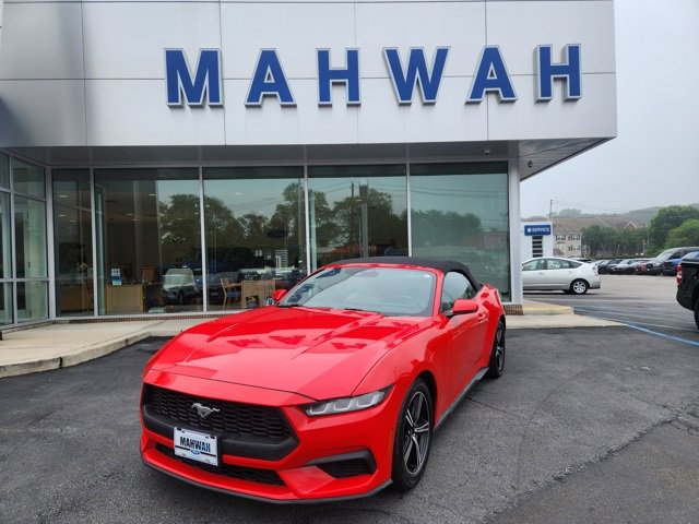 Used 2024 Ford Mustang Premium image 2