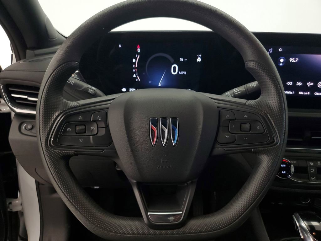 Used 2025 Buick Envista Preferred image 14