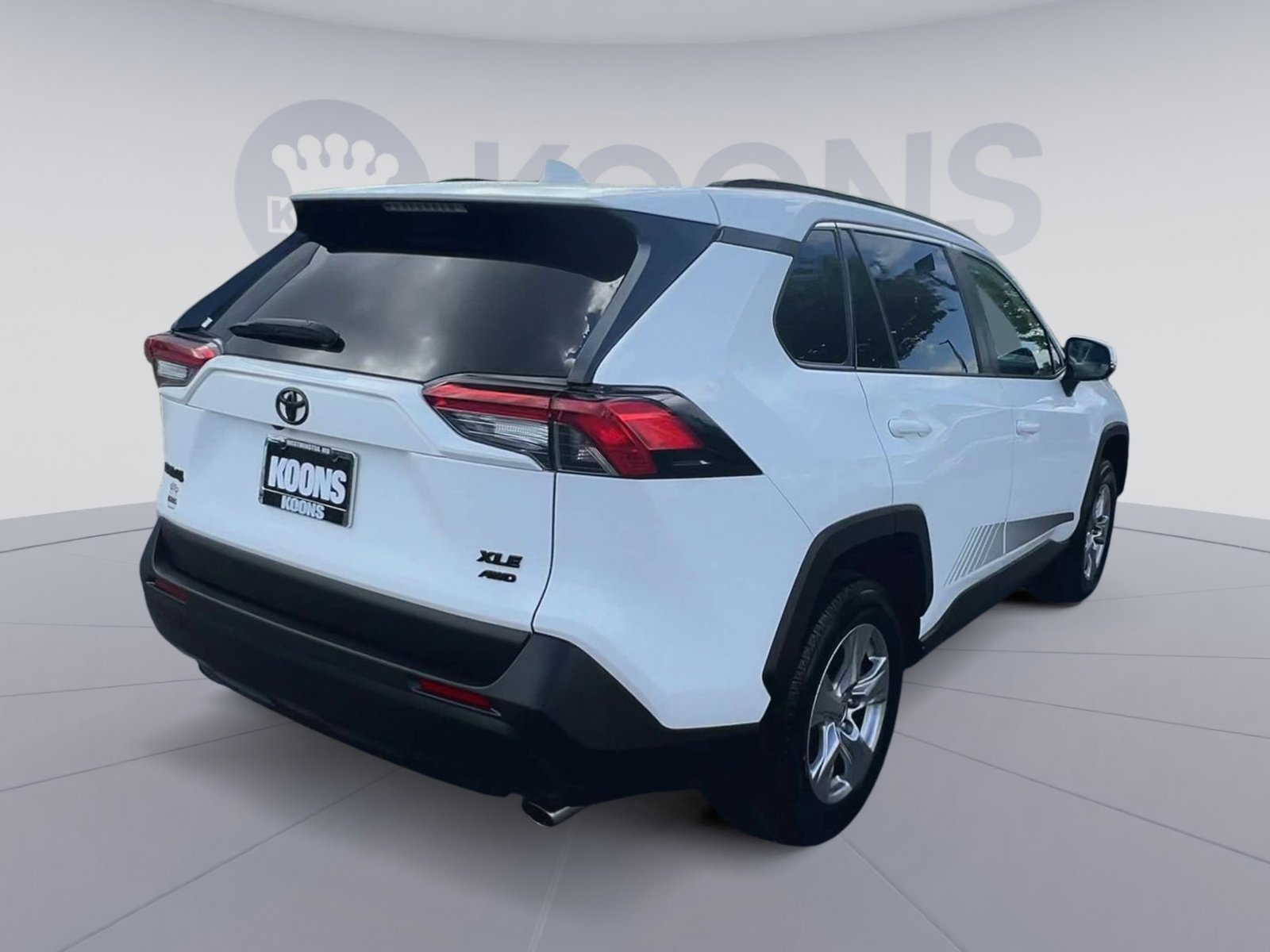 Used 2022 Toyota RAV4 XLE AWD/4WD image 11