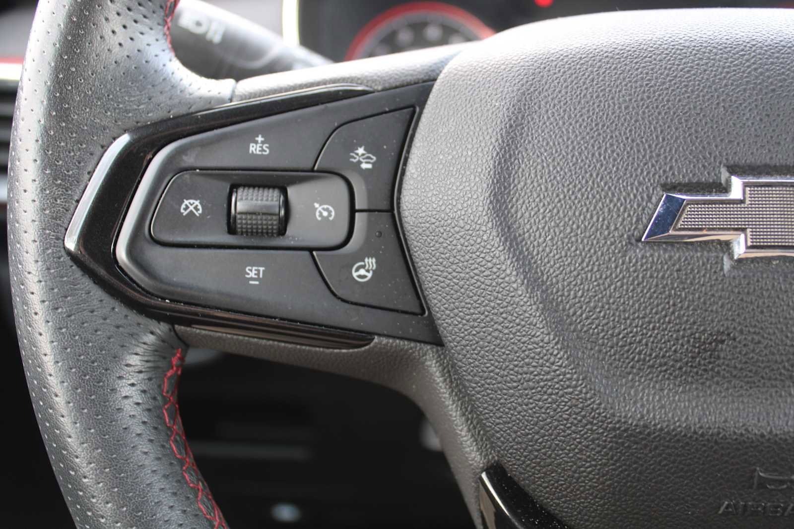 Used 2023 Chevrolet TrailBlazer RS w/ Sun and Liftgate Package image 12