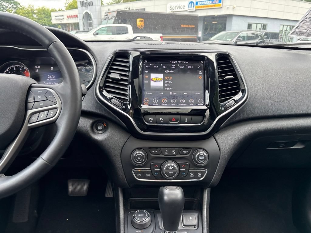 Used 2019 Jeep Cherokee Limited w/ Technology Group AWD/4WD image 18