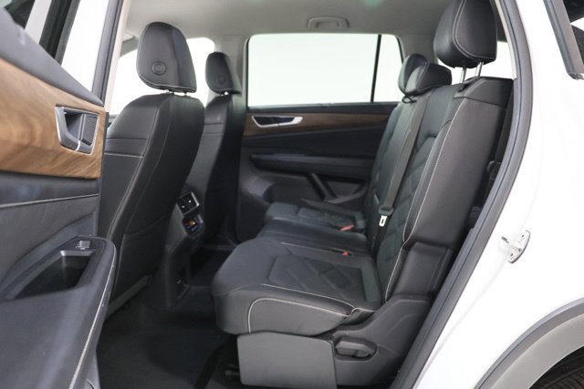 Used 2025 Volkswagen Atlas SE AWD/4WD image 30