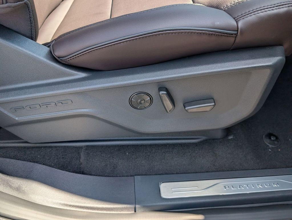 New 2026 Ford Expedition Platinum image 57