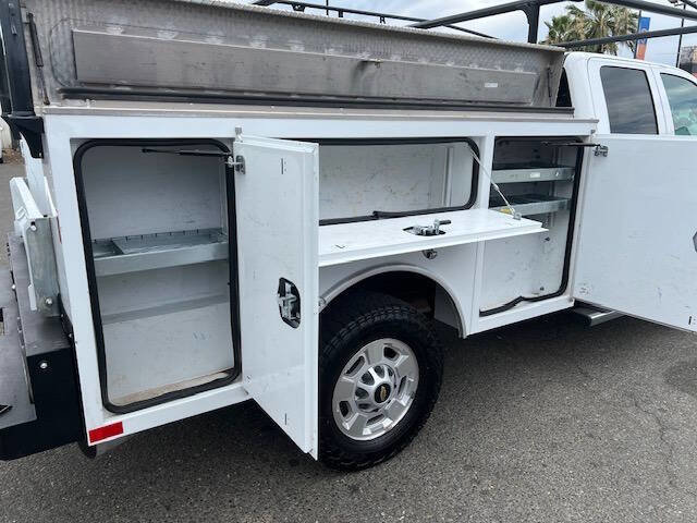 Used 2015 Chevrolet Silverado 2500 LT w/ LT Convenience Package image 21