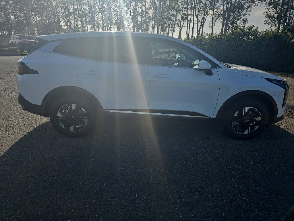 New 2026 Kia Sportage LX image 7