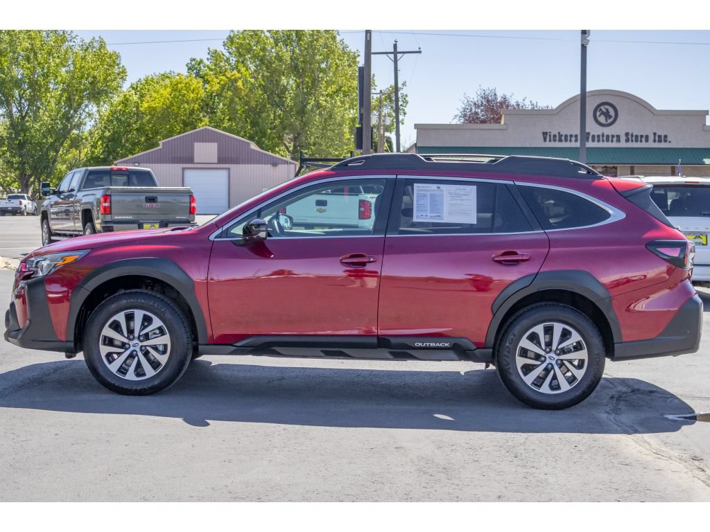 Used 2025 Subaru Outback Premium AWD/4WD image 6