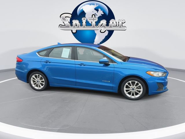 Used 2019 Ford Fusion SE image 2