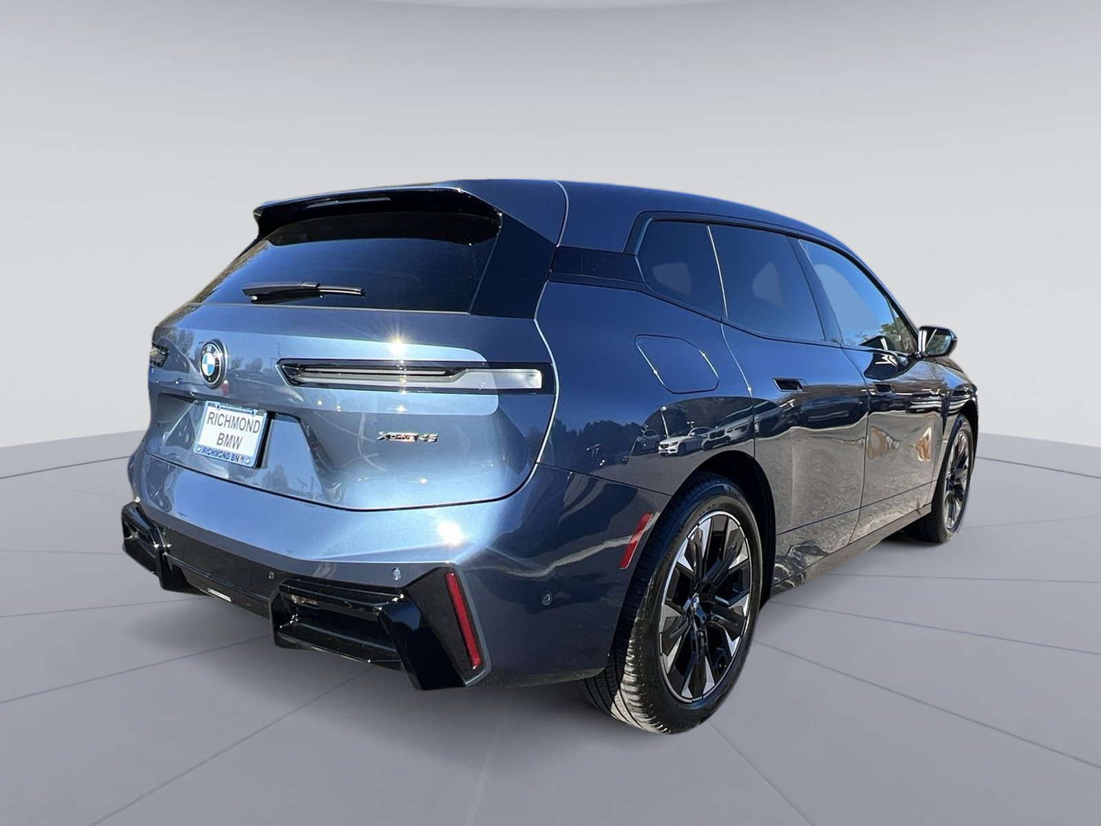 New 2026 BMW iX xDrive45 w/ M Sport Package image 9