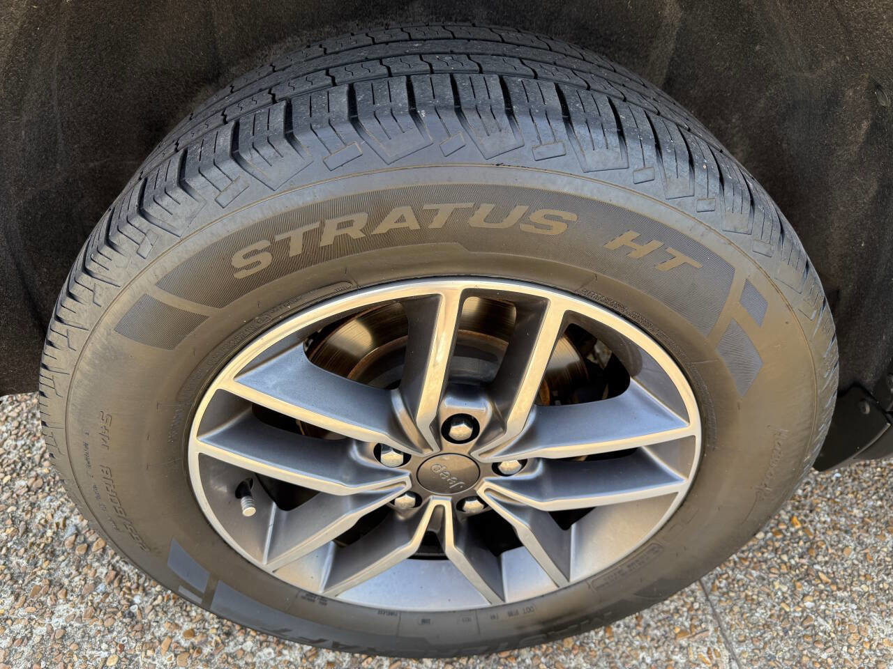 Used 2020 Jeep Grand Cherokee Limited image 19