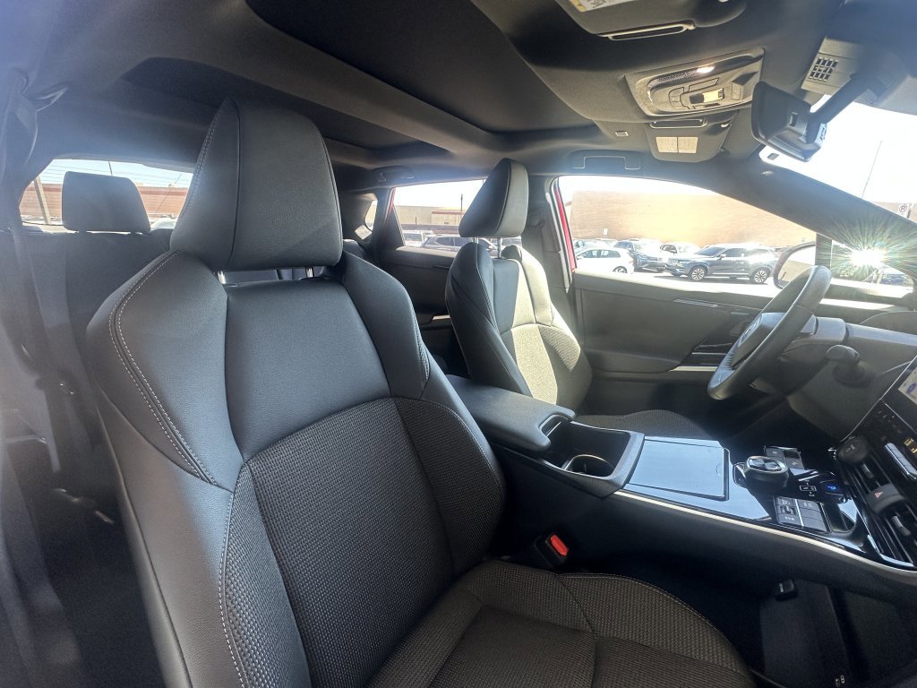 Used 2024 Toyota bZ4X XLE w/ Weather Package image 42