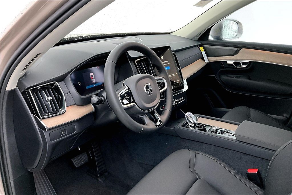 New 2026 Volvo XC90 B5 Plus AWD/4WD image 21