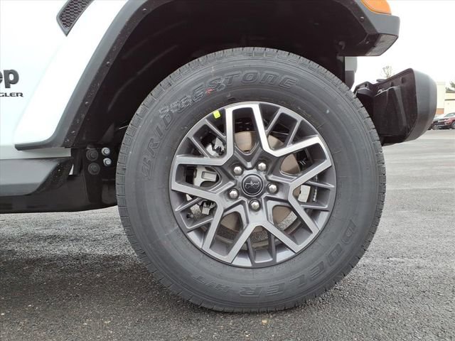 New 2026 Jeep Wrangler Sahara image 9