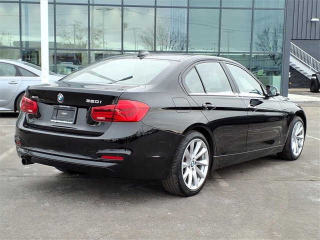 Used 2016 BMW 320i xDrive Sedan image 6