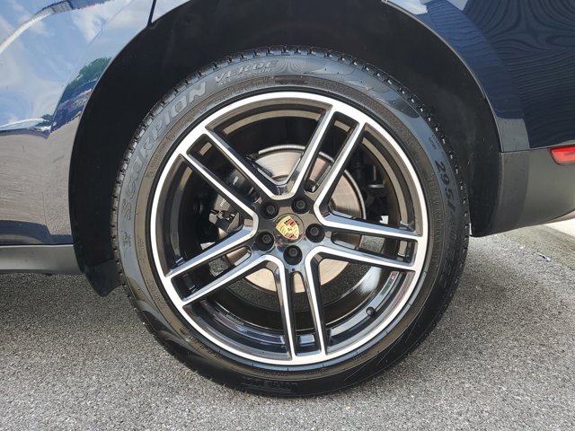 Certified 2020 Porsche Macan AWD/4WD image 13