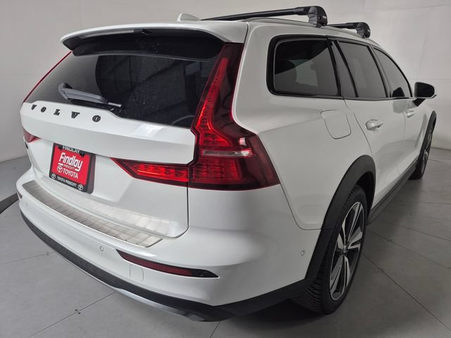 Used 2023 Volvo V60 B5 Cross Country Plus w/ Climate Package AWD/4WD image 4