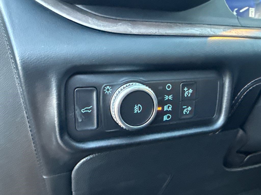 Used 2021 Ford Explorer Platinum w/ Equipment Group 601A image 23