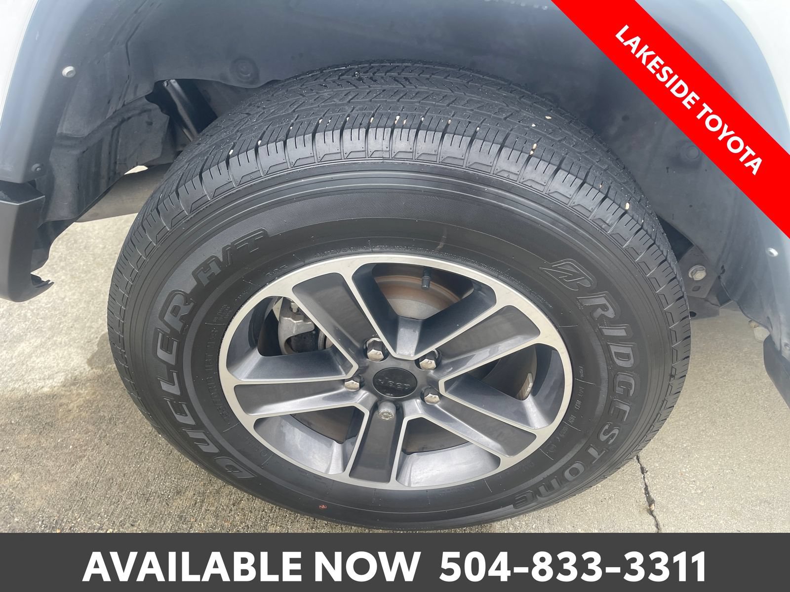 Used 2023 Jeep Wrangler Unlimited Sahara AWD/4WD image 11