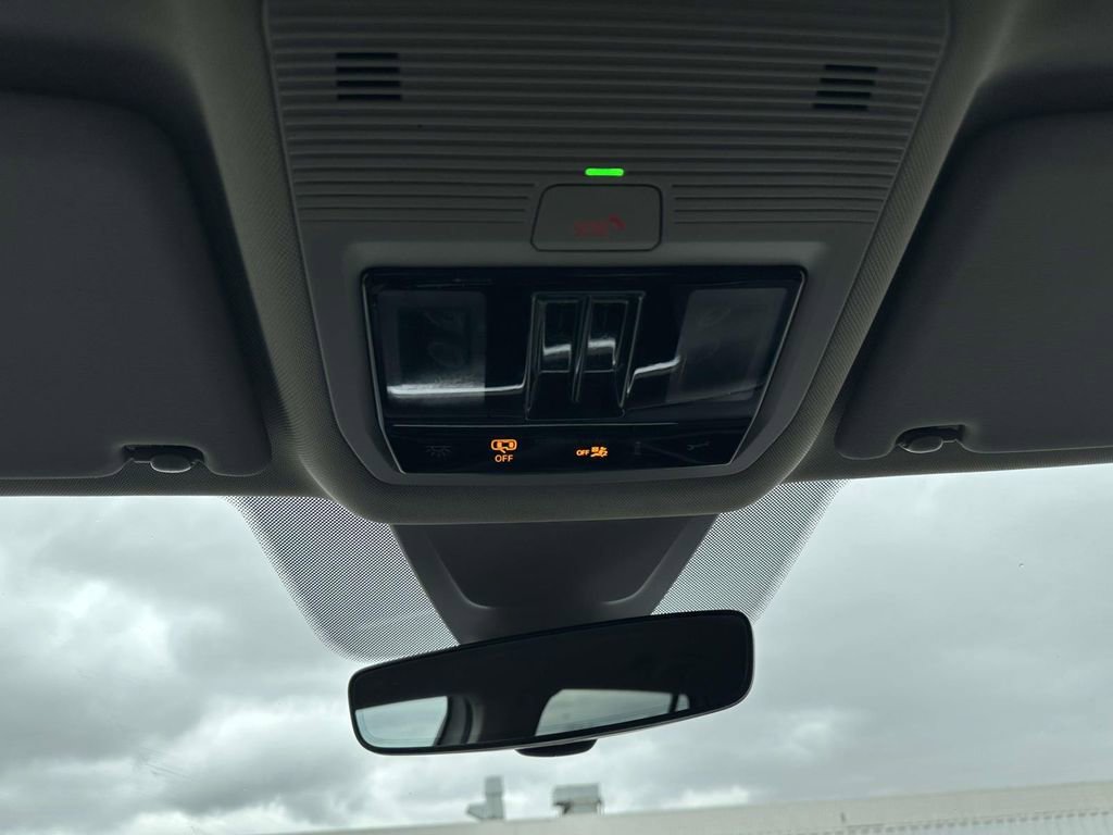 Certified 2025 Volkswagen Atlas Peak Edition SE image 35