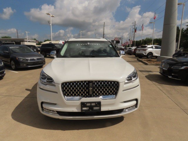 Certified 2022 Lincoln Aviator Black Label AWD/4WD image 4