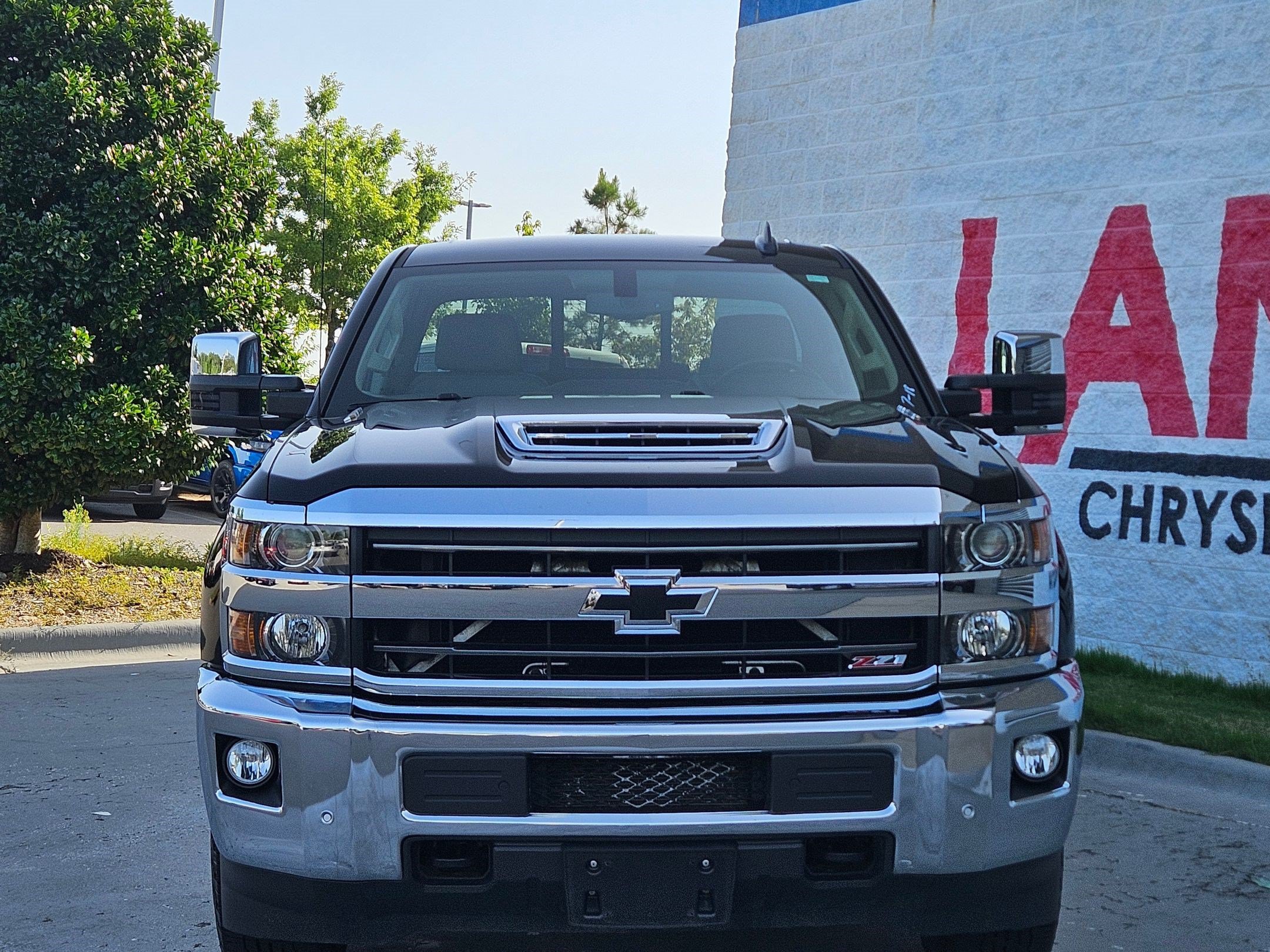 Used 2019 Chevrolet Silverado 2500 LTZ w/ Duramax Plus Package AWD/4WD image 2