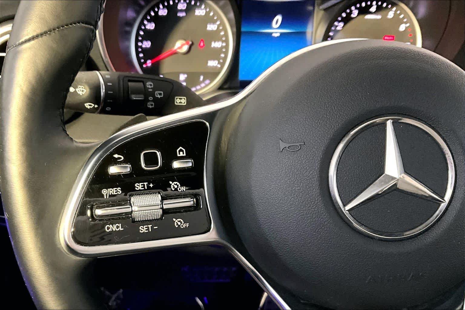 Used 2020 Mercedes-Benz GLC 300 4MATIC image 24